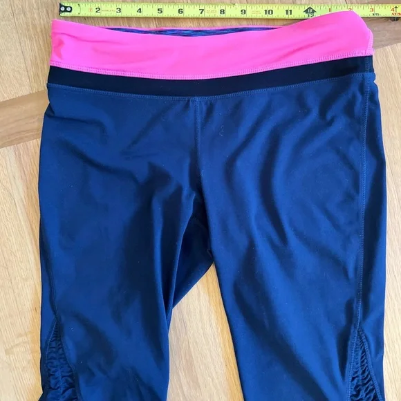 Ladies Size Medium Tangerine Black Leggings with Pink Waistband GUC - Picture 3 of 6